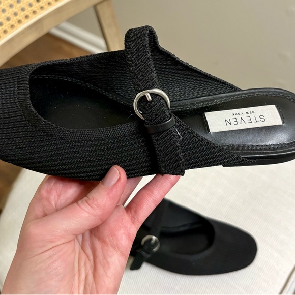 Steve Madden Slip On Shoes - Picture 1 of 9